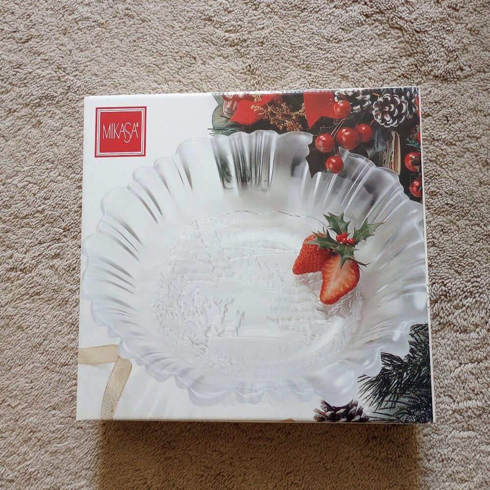 New Mikasa Winter Themed Glass Bowl